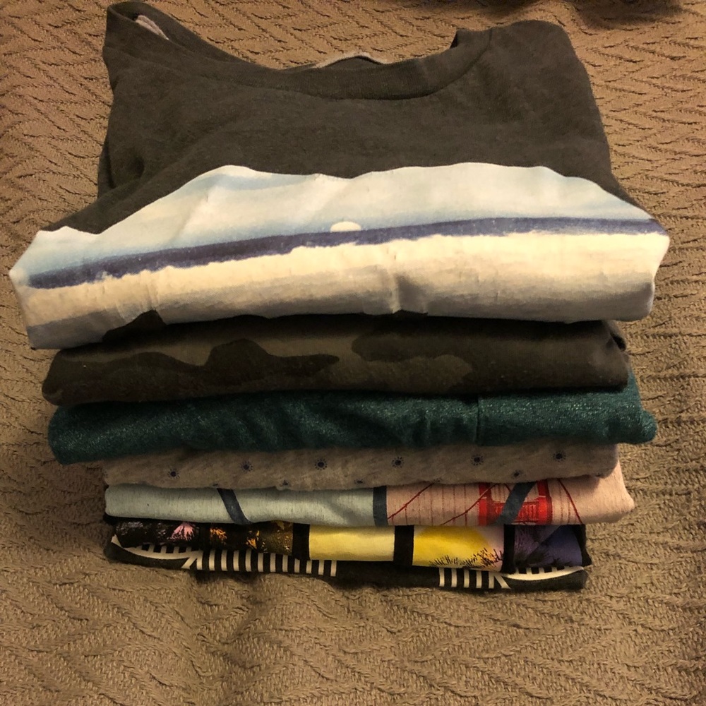🌷 2/$25 Bundle of 7 Boys Tees